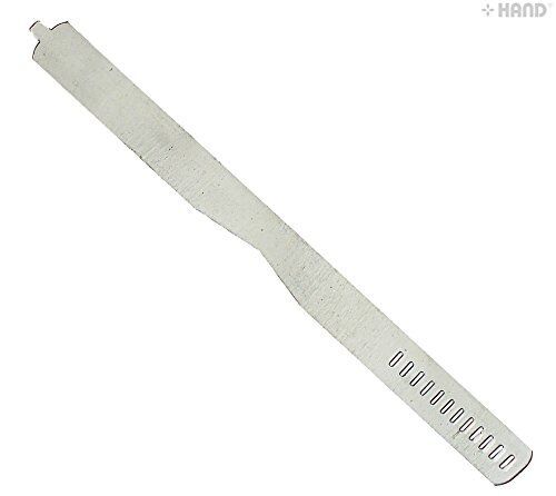 Close-up of a single 48 cm collar support showing its flexibility.