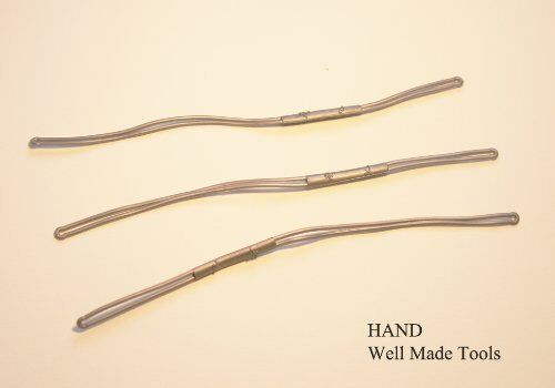 Close-up of silver grey stretchy hangtag string, 13cm long.