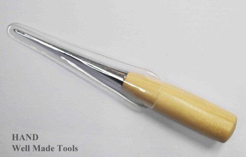 Leather tailor’s awl with a 6cm blade for precise piercing.