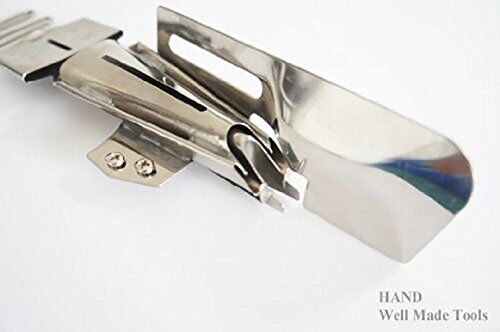 Close-up of the double side turning-finishing foot