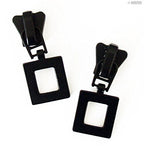 Pack of 8 Q13 black square zip pulls displayed in packaging