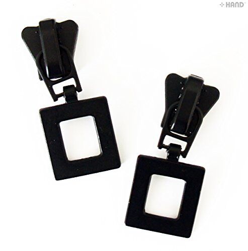 Q13 black square zip pull with head slider on a white background