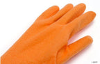 Size M rubber cleaning gloves displayed on a flat surface