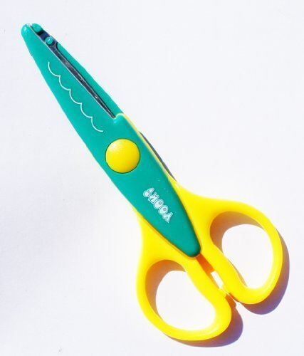 Kids creative paper edger scissors with small wave design.