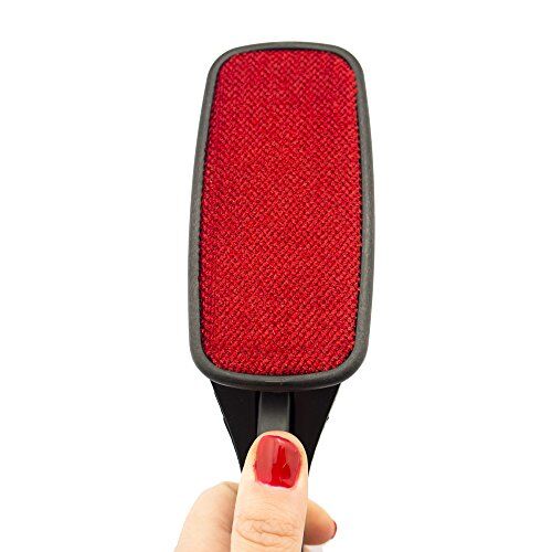 Close-up of the lint brush showing the swivel head feature