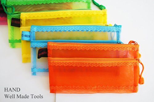 Close-up of the zip closure on the mesh pencil pouch.