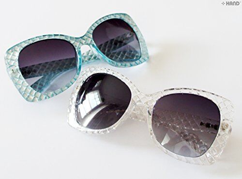 Retro sunglasses displayed with UV400 protection label.