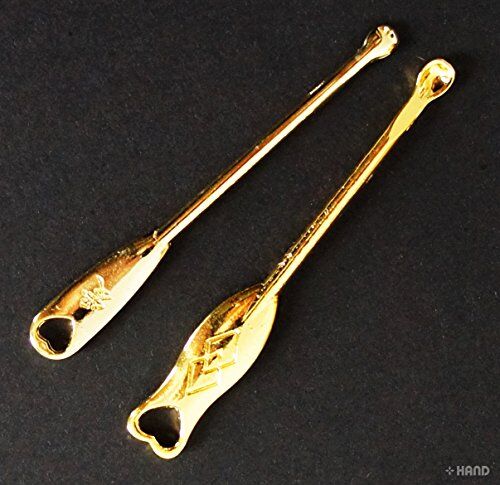 Earpicks in a protective case, ideal for hygiene and storage.