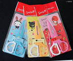 Packaging of the 2 pairs of kids safe scissors