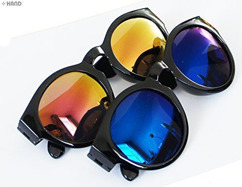 Close-up of the iridescent mirror lens on RPM400 sunglasses.