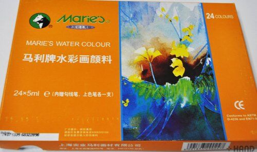 Two free watercolour brushes included with the paint set