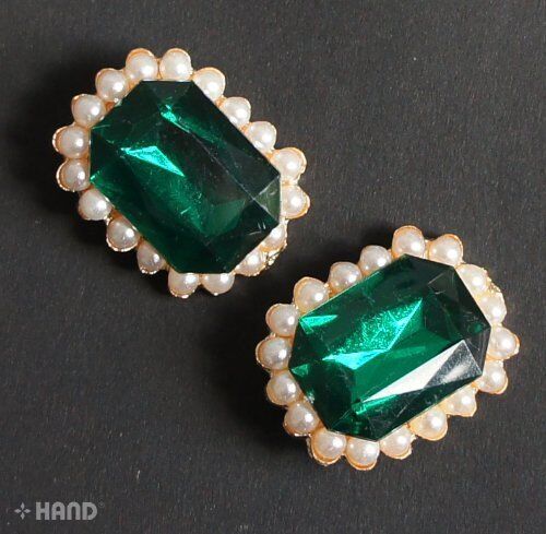 Vintage green stone brooch with pearl accents