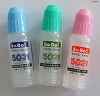 Application of 5021 Paper Card Liquid Glue on paper.