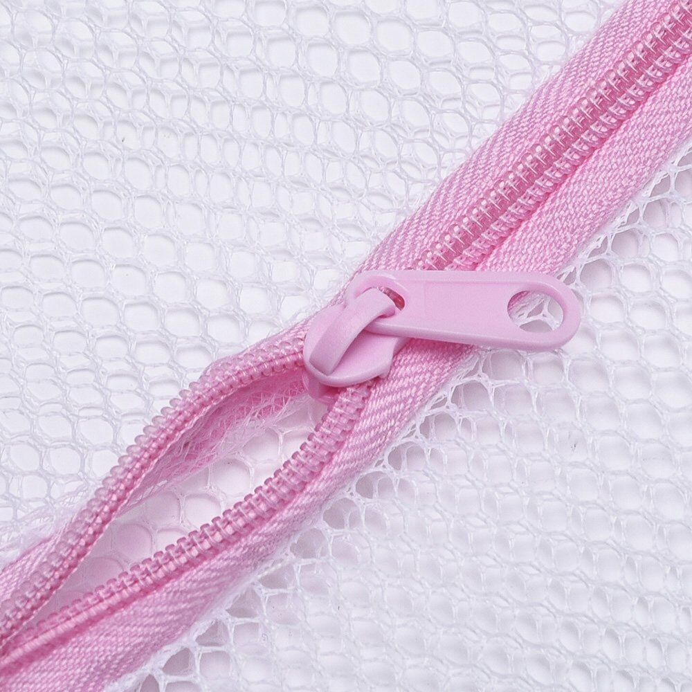 A Good Selection of Sizes 2 of 50x60cm, 2 of 40x50cm, 2 of 30x40cm Dense Net, Delicate Wash Zipped Laundry/ Washing fine Mesh Bags