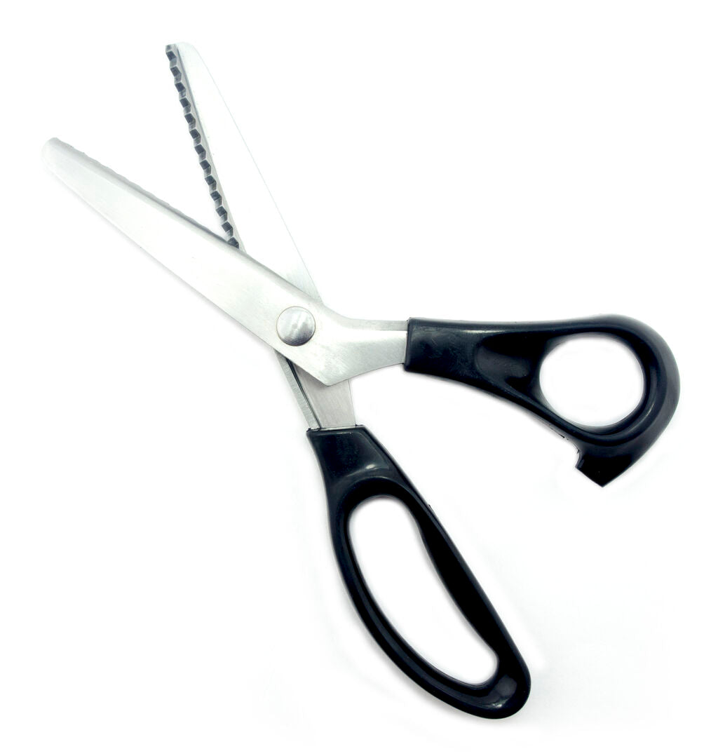 Sturdy sharp pinking shears 9.25" with comfortable handles.