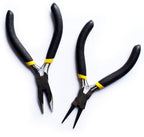 Soft grip wire pliers with teeth for precise beading