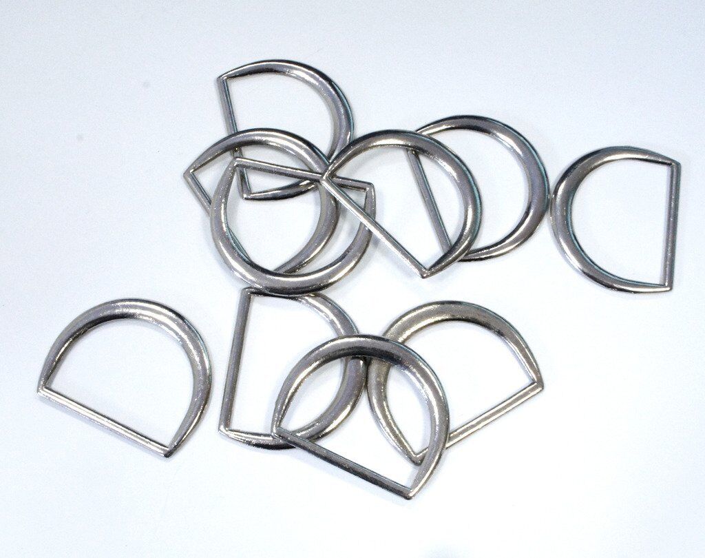 D ring buckles arranged in a neat pack of 10