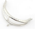 Close-up of the kiss clasp on the silver purse frame PF25.