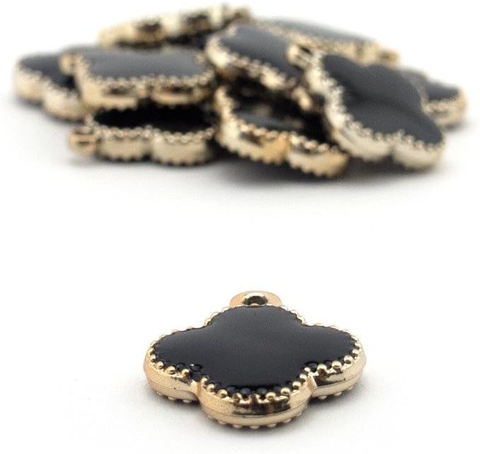 Close-up of gold colour detailing on the flower embellishment.