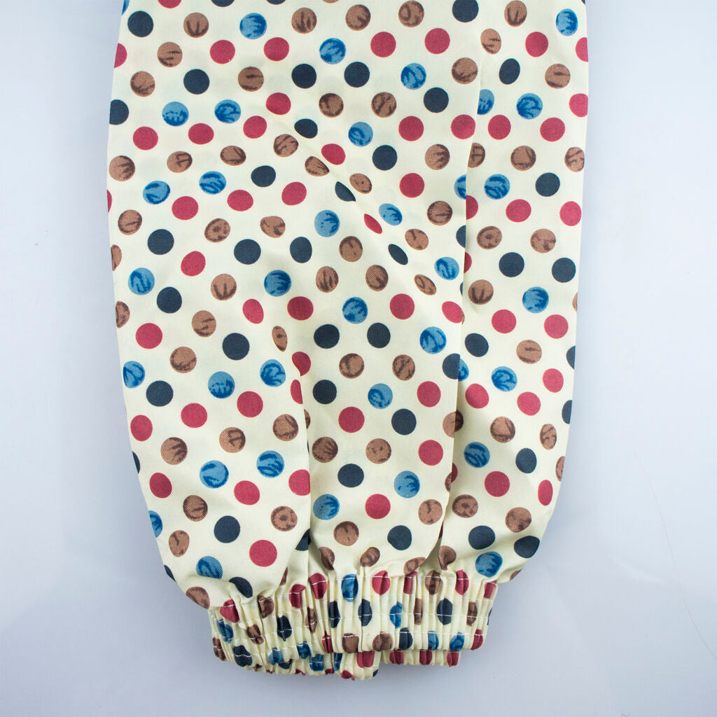 Close-up of the polka dot pattern on the sleeve protectors.