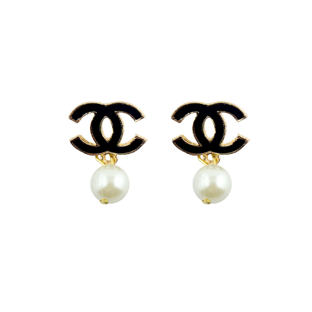 Set of 2 stylish brooches featuring pearl effect beads and black enamel motif