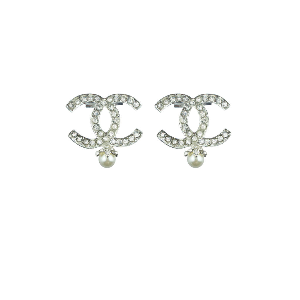 Stylish fashion brooch with pearl bead and clear crystals