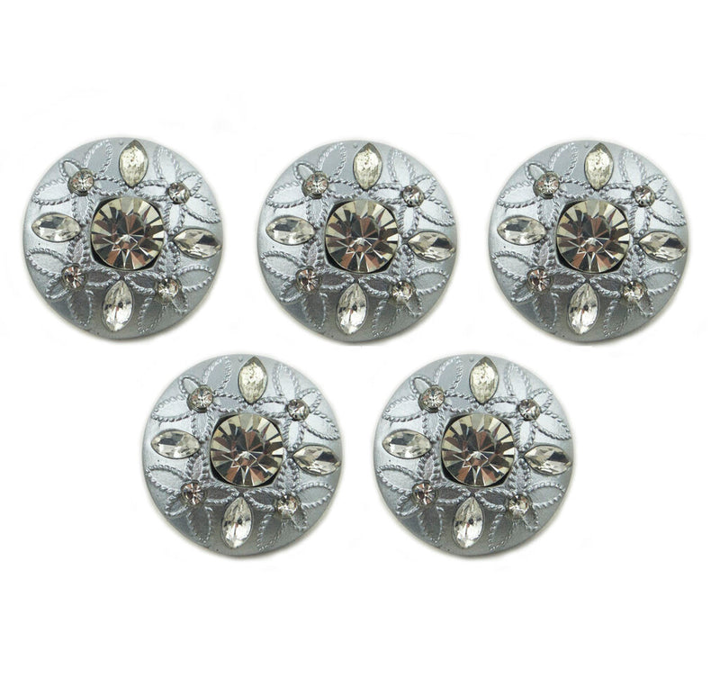 Pack of 5 No.123 embossed flower pattern silver buttons.