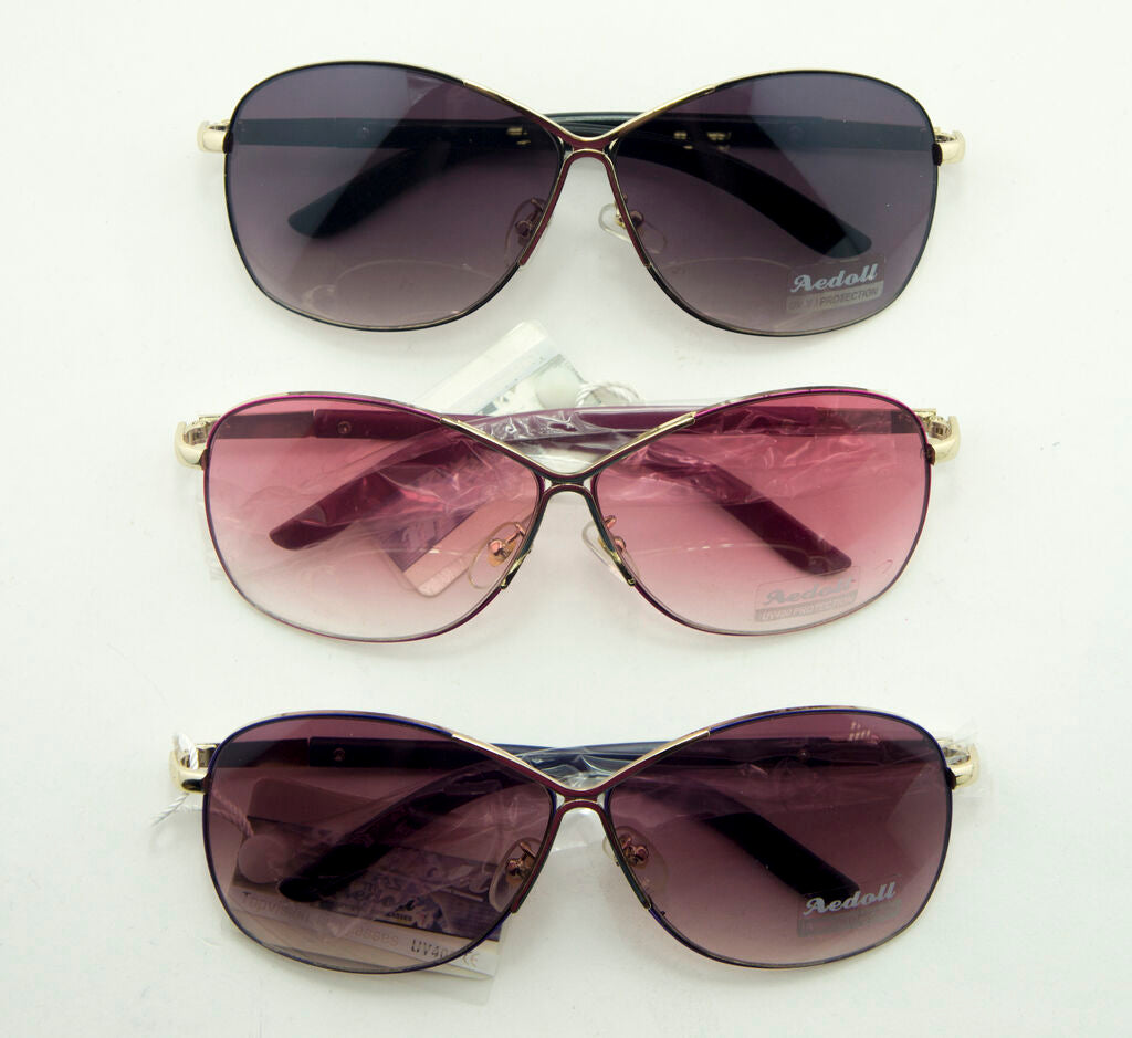 Sunglasses with UV400 protection label highlighted.