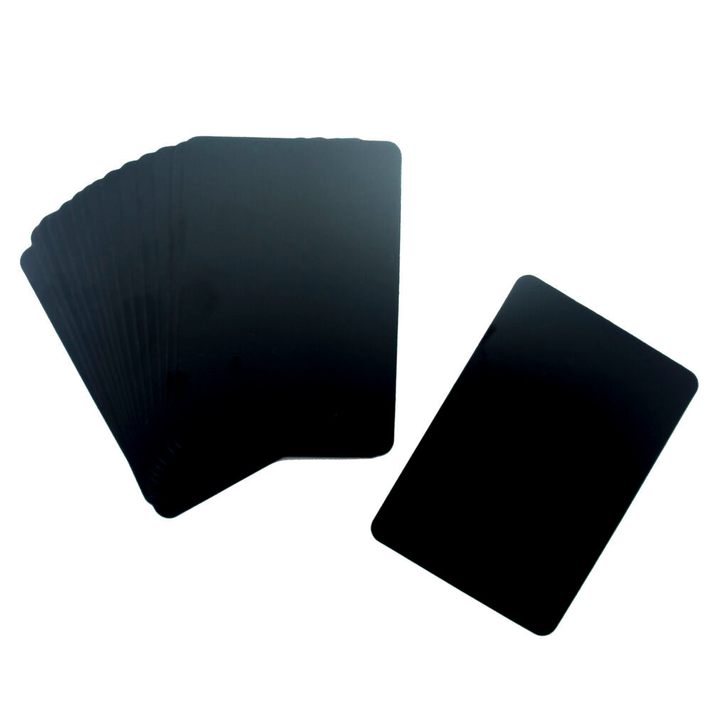 Pack of 15 glossy mini black message boards, size 7 x 10 cm.