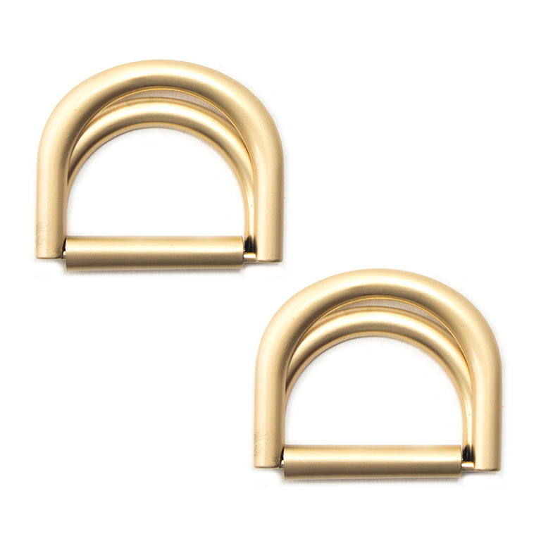 Set of 2 brushed gold tone metal D rings for bags and belts