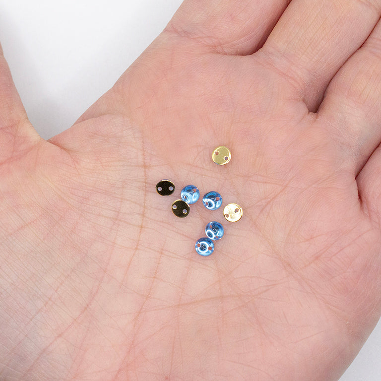 40pcs W-15 4mm Sky Blue 2-Hole Sew-On Acrylic Round Rhinestones