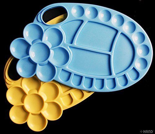 Kidney artist palette with thumb grip and 26 wells