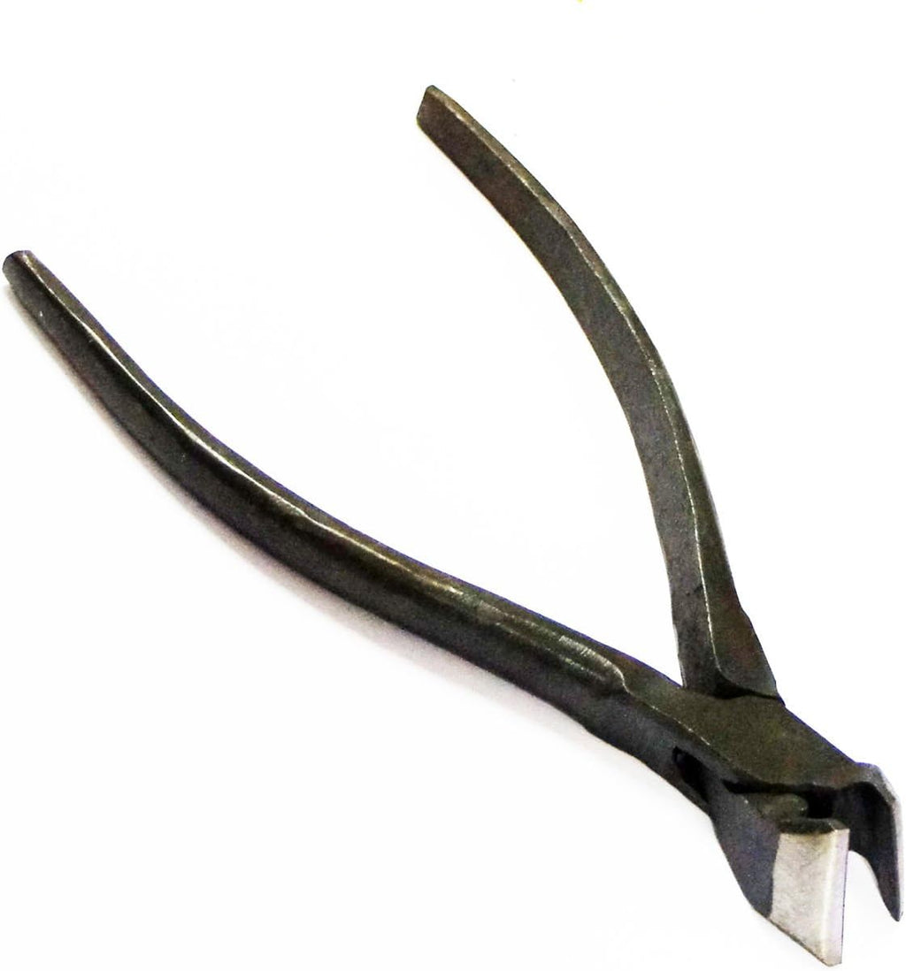 Close-up of the cutting edge of the leather pincer plier