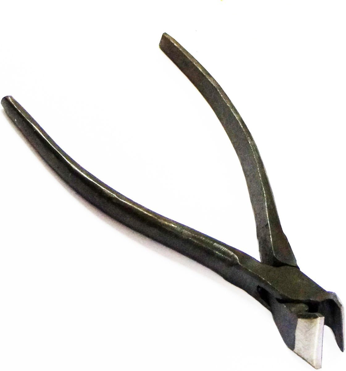 Close-up of the cutting edge of the leather pincer plier