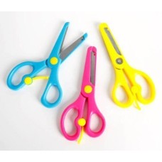 Kids Safe, Easy to Use Colourful 5.5" Blunt Tip Scissors
