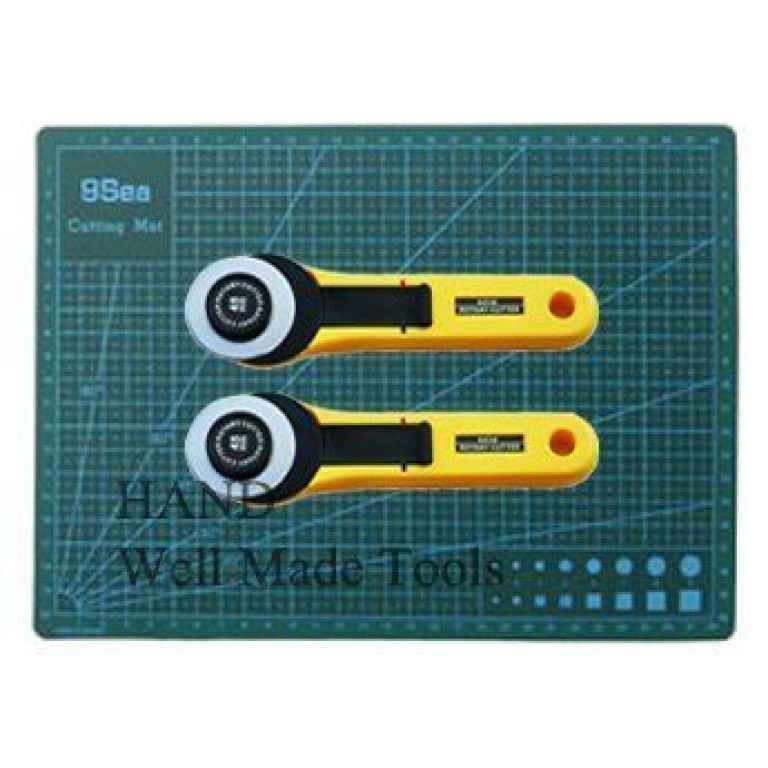 A3 DELUXE DOUBLE SIDED CUTTING MAT+ TWIN 45MM ROTARY CUTTERS A3 DELUXE DOUBLE SIDED CUTTING MAT+ TWIN 45MM ROTARY CUTTERS