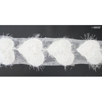 T 01 - Decorative White Angel Heart Net Trim with Little Flower Petals - 1 m