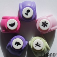 5 Pcs Assorted Christmas Craft Paper Punch- Get the Deal Style May Vary
