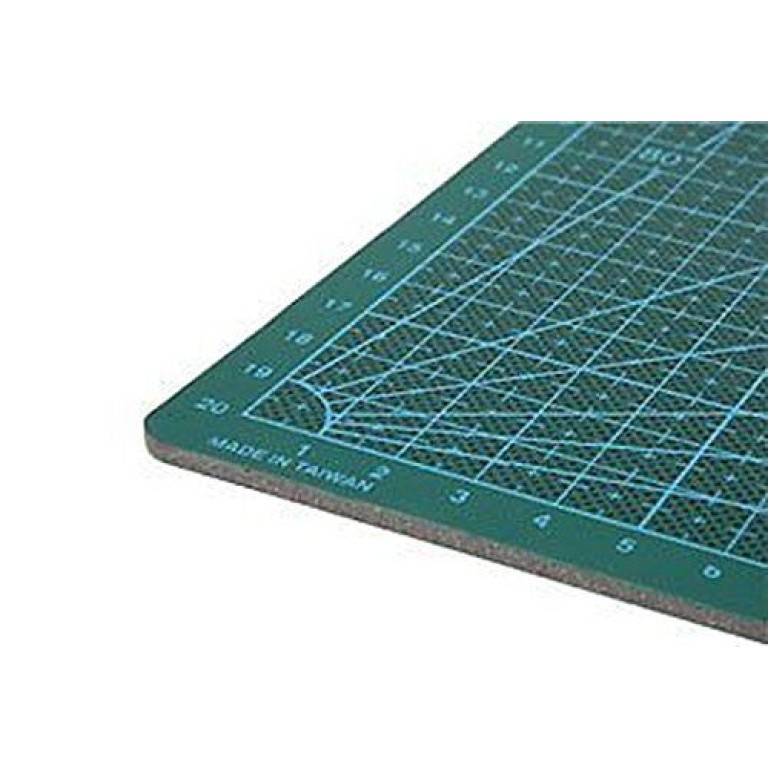A3 300MM X 450MM NON SLIP+ DELUXE DOUBLE SIDED CUTTING MAT - Self Heals A3 300MM X 450MM NON SLIP+ DELUXE DOUBLE SIDED CUTTING MAT - Self Heals