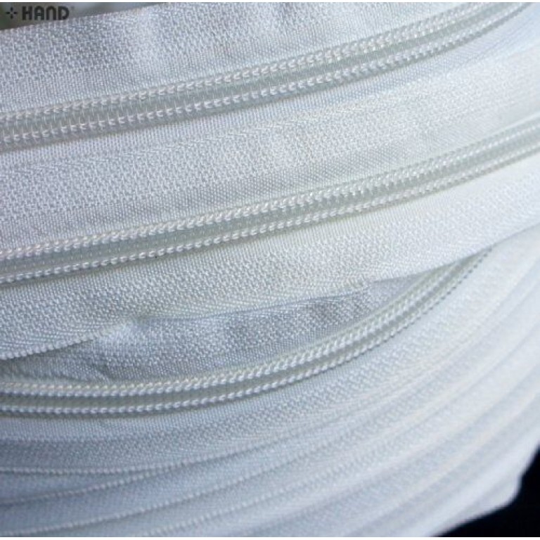 Continuous Cut to Any Size Upholstery Plastic Zip 32mm Width 5 metres