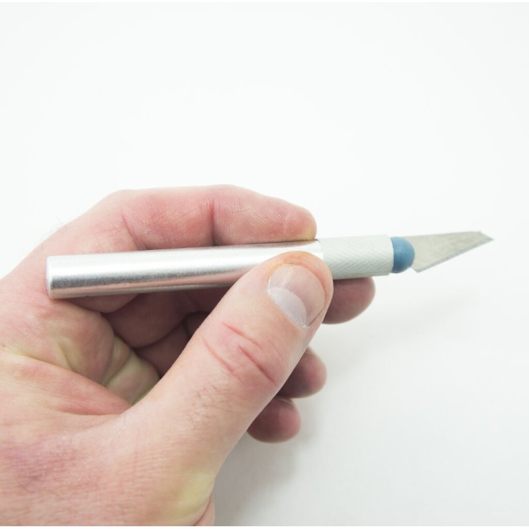 HAND® 13 Piece Precision Craft Knife Set -with13 Blades, 3 Handles and Comfort Grip HAND® 13 Piece Precision Craft Knife Set -with13 Blades, 3 Handles and Comfort Grip