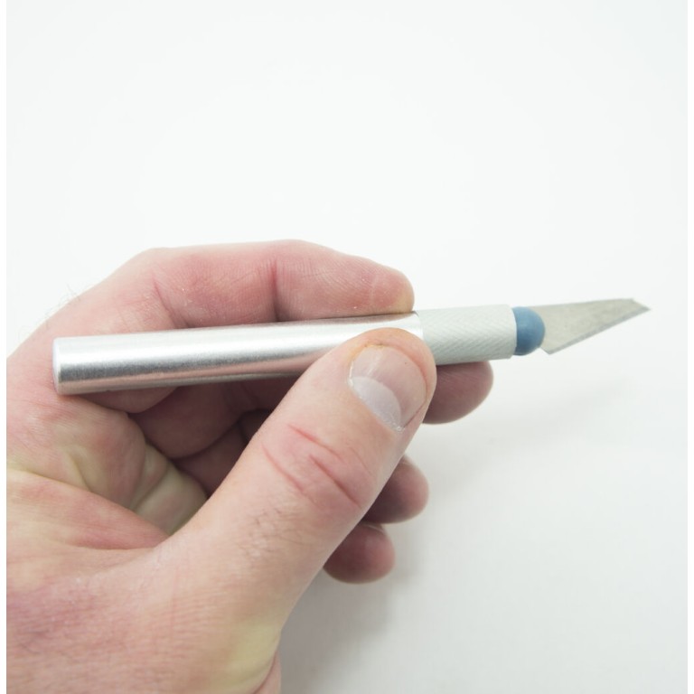 HAND® 13 Piece Precision Craft Knife Set -with13 Blades, 3 Handles and Comfort Grip HAND® 13 Piece Precision Craft Knife Set -with13 Blades, 3 Handles and Comfort Grip