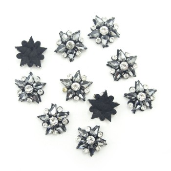 HAND® Five Point Grey & Clear Crystal Glass Star Embellishments with Black Felt Backings - 30 mm Diameter - Pack of 10 HAND® Five Point Grey & Clear Crystal Glass Star Embellishments with Black Felt Backings - 30 mm Diameter - Pack of 10
