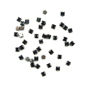 HAND® Set of 25 Small Black Glass Crystal Sew In Trims with Silver Tone Metal Mounts - 4 x 4 mm HAND® Set of 25 Small Black Glass Crystal Sew In Trims with Silver Tone Metal Mounts - 4 x 4 mm