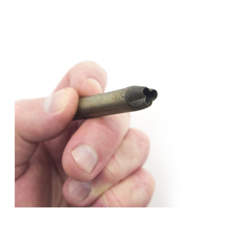 HAND® Steel Leather Punch Tool for Shoes, Belts, Bags, Craft DIY Hollow Punch - 3 Leaf Clover 8 mm HAND® Steel Leather Punch Tool for Shoes, Belts, Bags, Craft DIY Hollow Punch - 3 Leaf Clover 8 mm