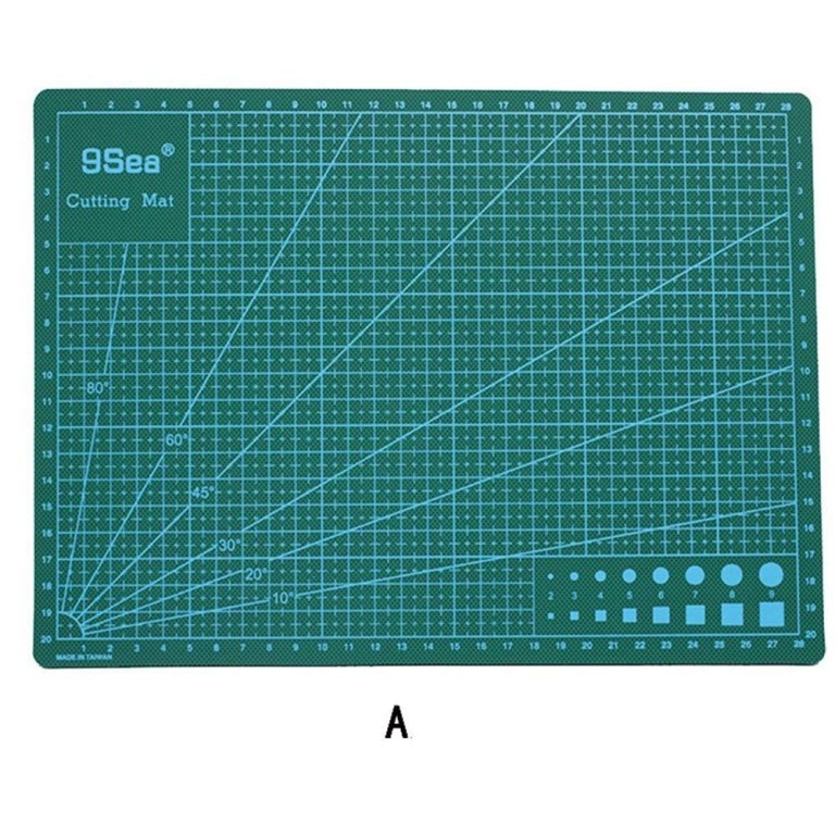 A3 300MM X 450MM NON SLIP+ DELUXE DOUBLE SIDED CUTTING MAT - Self Heals A3 300MM X 450MM NON SLIP+ DELUXE DOUBLE SIDED CUTTING MAT - Self Heals