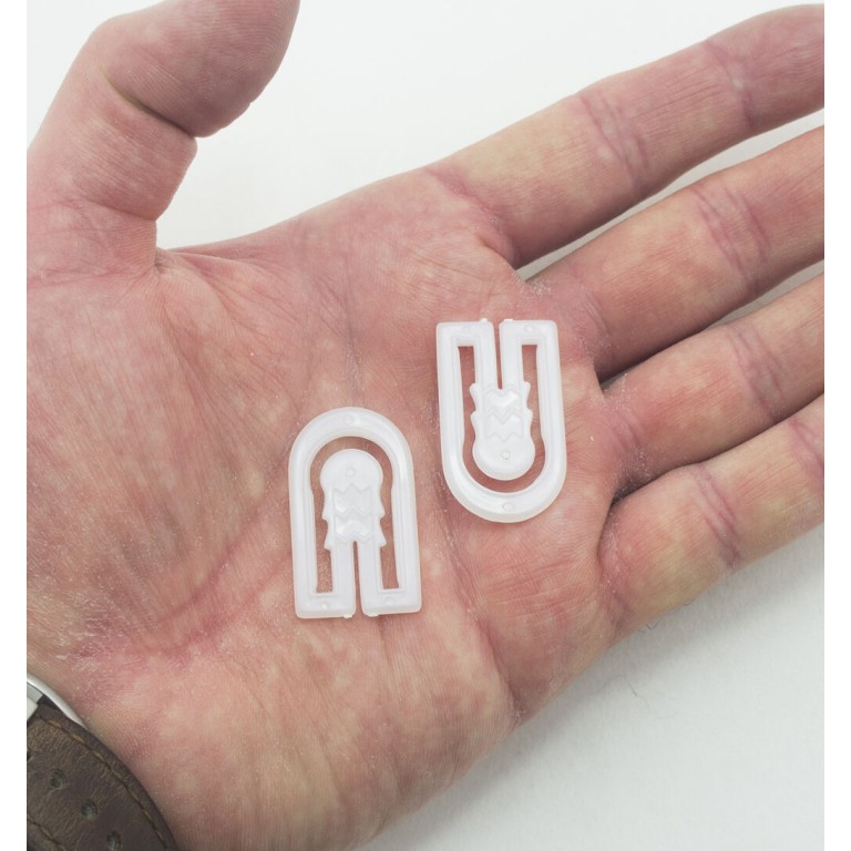 HAND Large Plastic U-Shape Garment Dress Shirt Clips - pack of appx 500 HAND Large Plastic U-Shape Garment Dress Shirt Clips - pack of appx 500