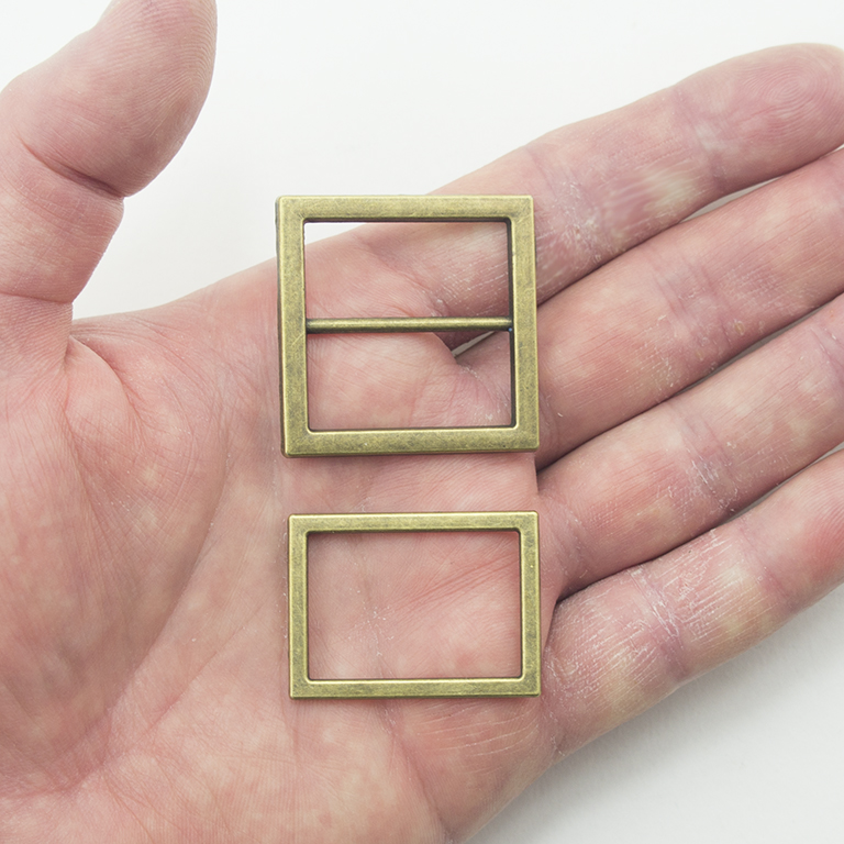 HAND® (Model 3-1) 4 Sets of Antique Gold Tone 2-Part Metal Buckle for Shoes, Belts, Bags - Fits Straps up to 30 mm HAND® (Model 3-1) 4 Sets of Antique Gold Tone 2-Part Metal Buckle for Shoes, Belts, Bags - Fits Straps up to 30 mm